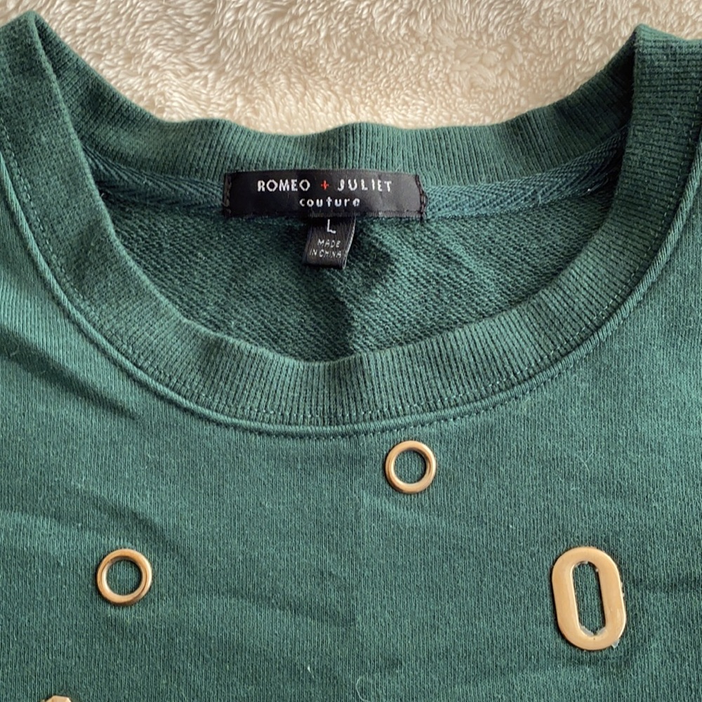 Sweater - Picture 3 of 3